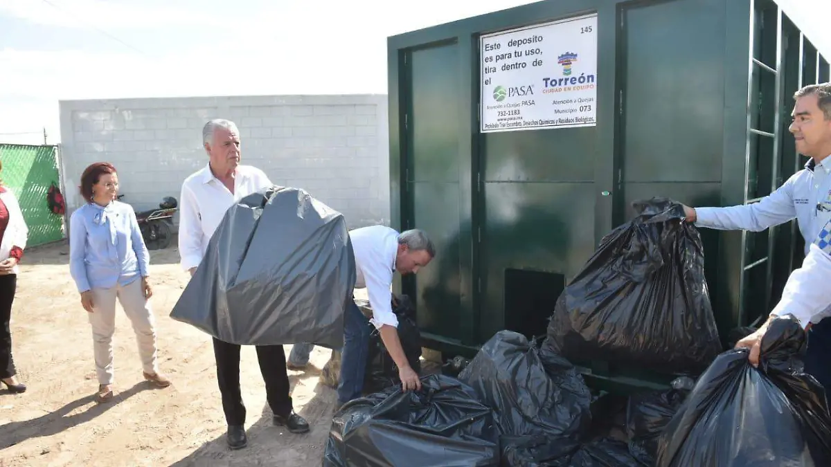 18 Evitan que escombro y basura vegetal contamine Torreón